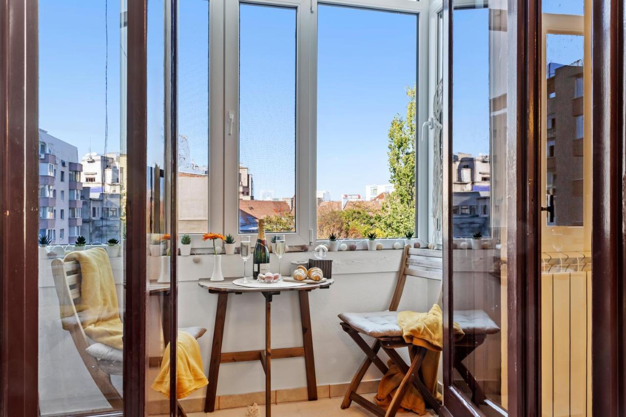 City Vibes Apartment Bukarest Exteriör bild